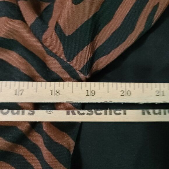 Lisa International Womens Jacket Multicolor Size PM Polyester Blend Stretch Zip - Picture 3 of 12